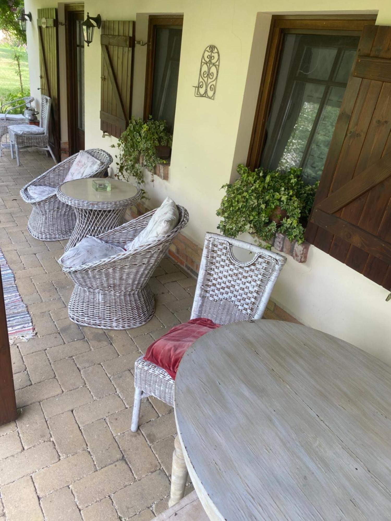 Racz Birtok Lajosmizse Apartment ภายนอก รูปภาพ
