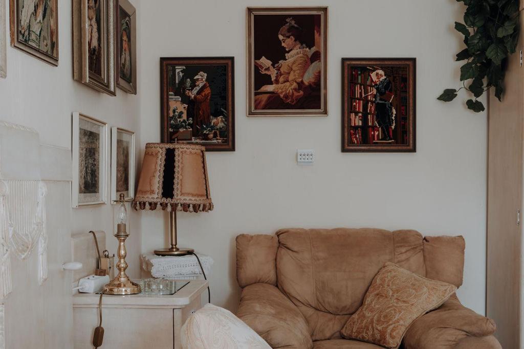 Racz Birtok Lajosmizse Apartment ภายนอก รูปภาพ
